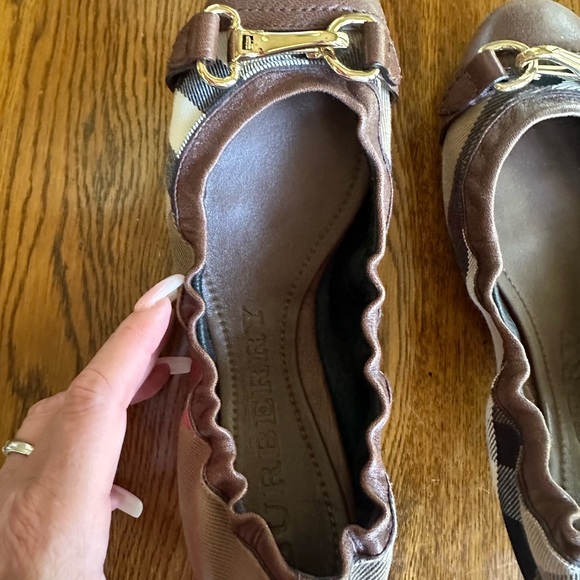 Burberry flats - Picture 11 of 11
